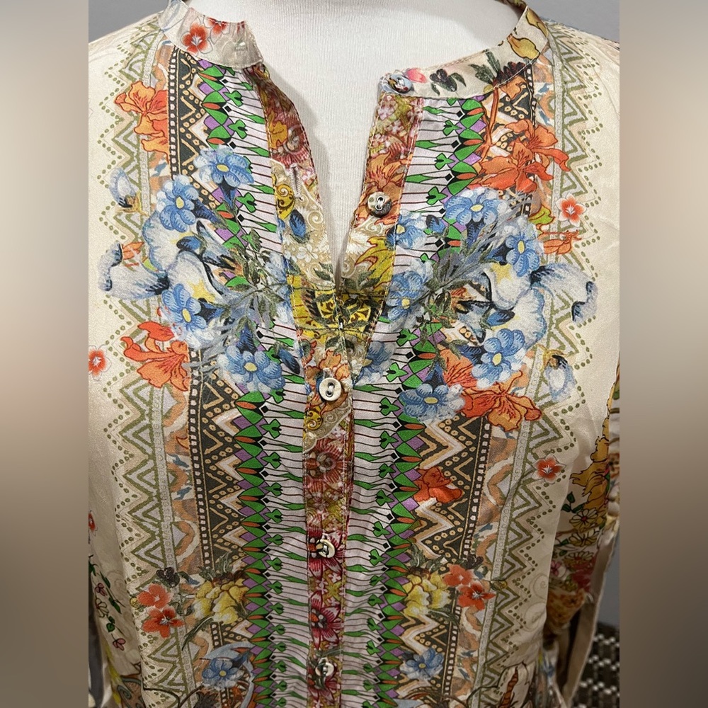 Johnny Was Kyla Blouse Silk Floral - Picture 5 of 9